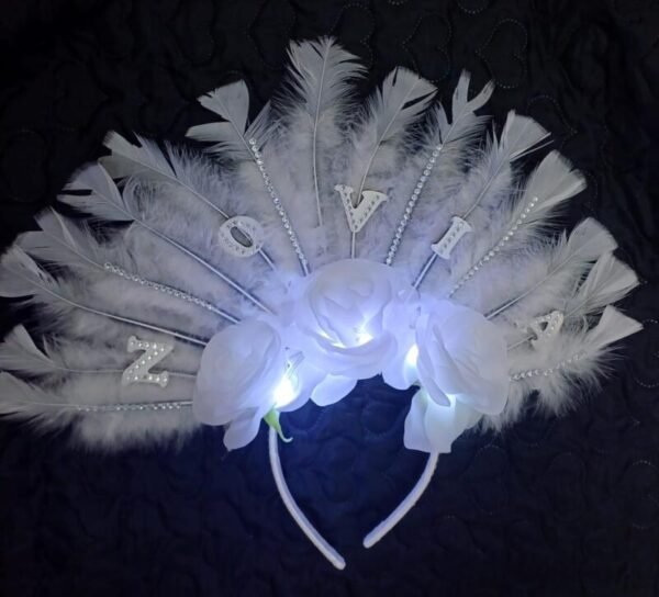 Vincha "NOVIA" con plumas y luz