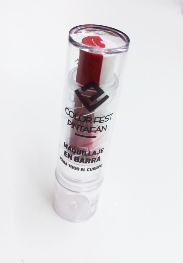 Maquillaje labial River